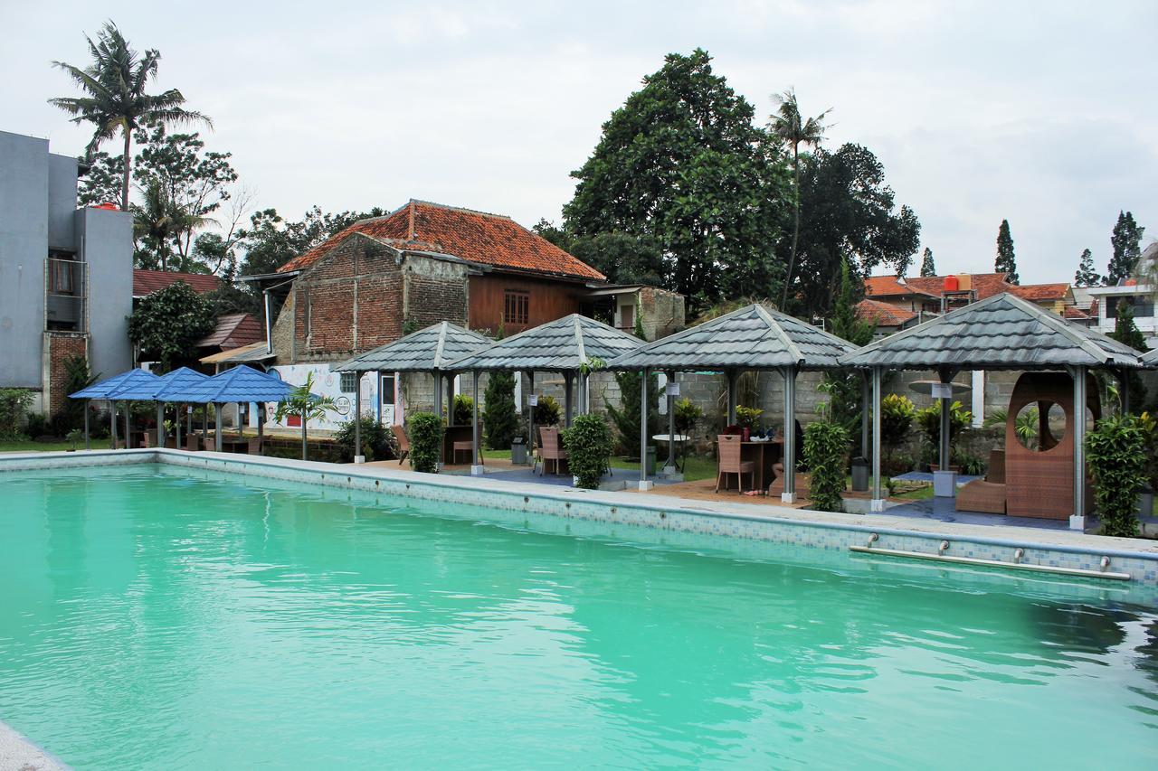 Reddoorz Hostel @ Dago 2 Bandung Exterior foto
