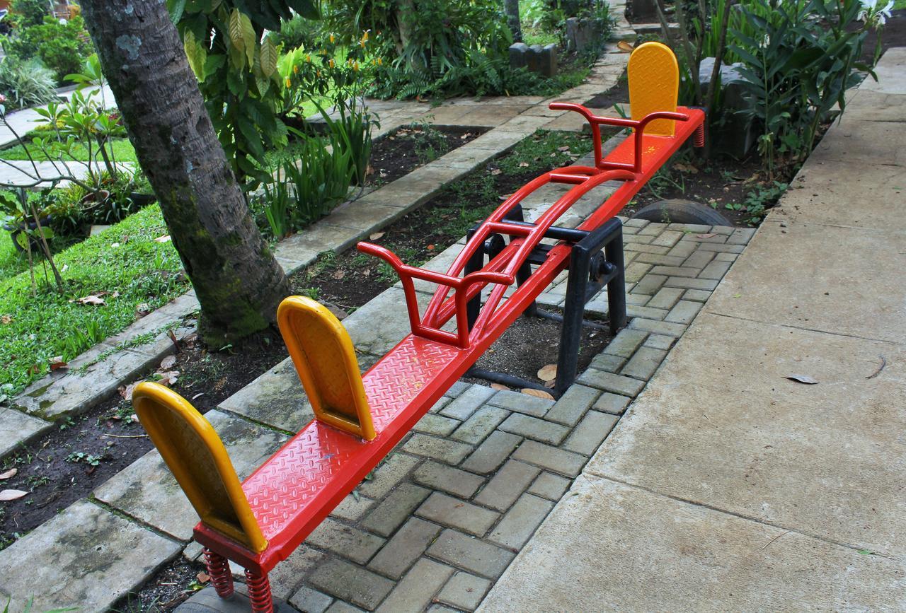 Reddoorz Hostel @ Dago 2 Bandung Exterior foto