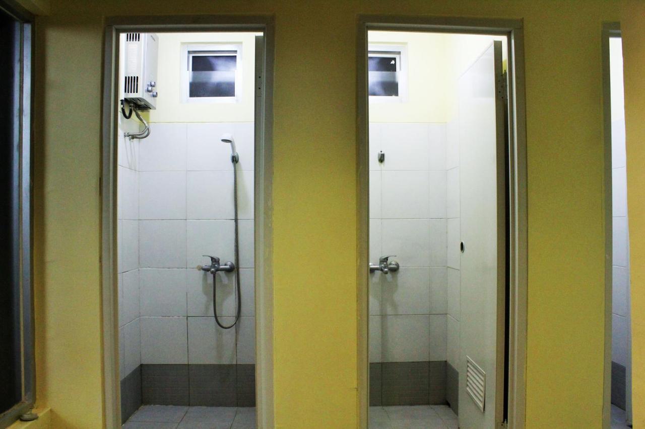 Reddoorz Hostel @ Dago 2 Bandung Exterior foto